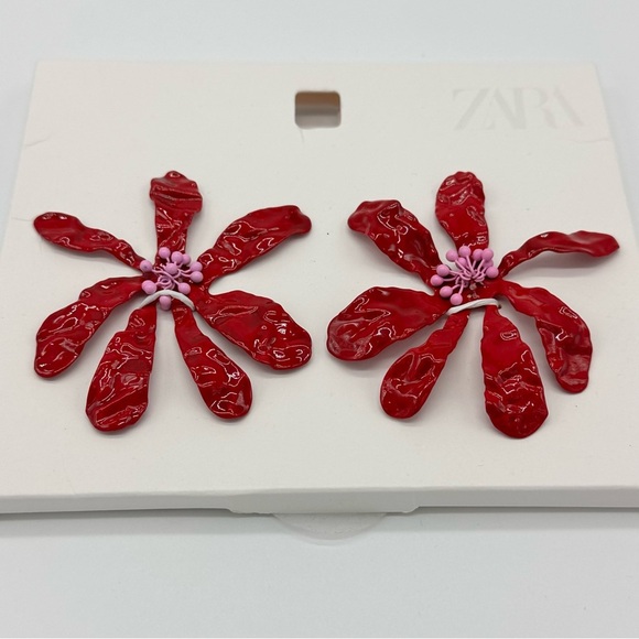 Zara Flower Earrings in Red - Picture 3 of 8